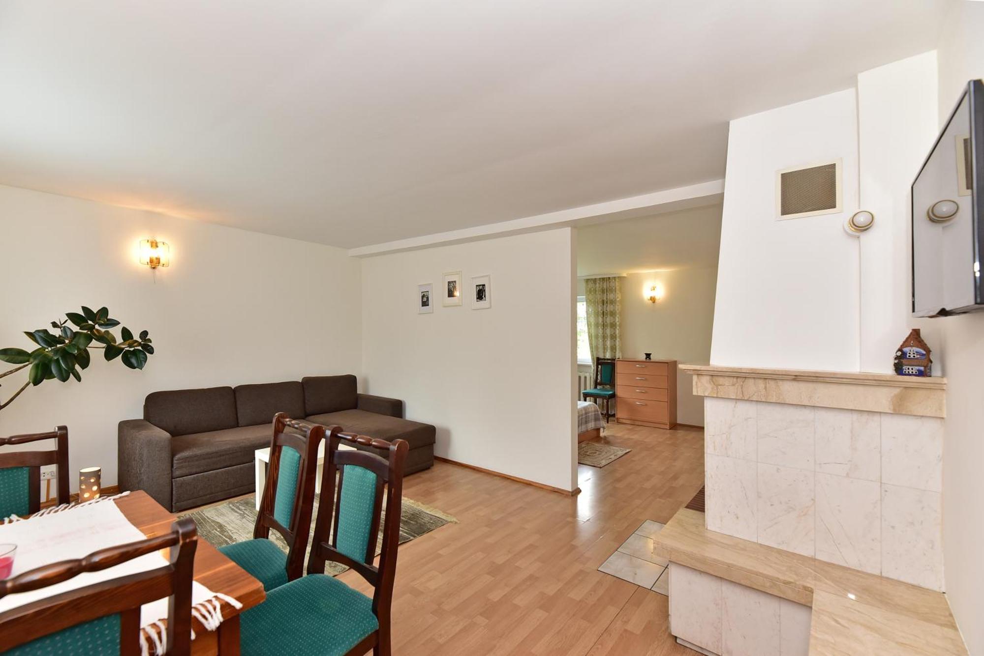 Augutes Zurlienes Apartamentai ทราไก ภายนอก รูปภาพ